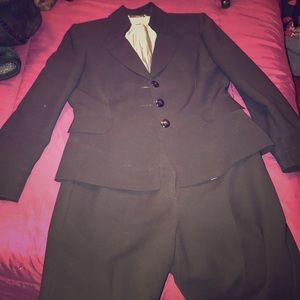 Matching Tahari dressy pants and blazer